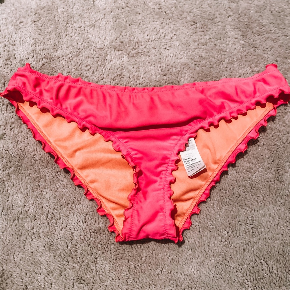 Set of bikini bottoms